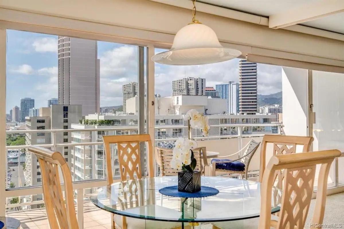 Ilikai #1743 Panoramic Views On Waikiki Beach Aparthotel Honolulu Esterno foto